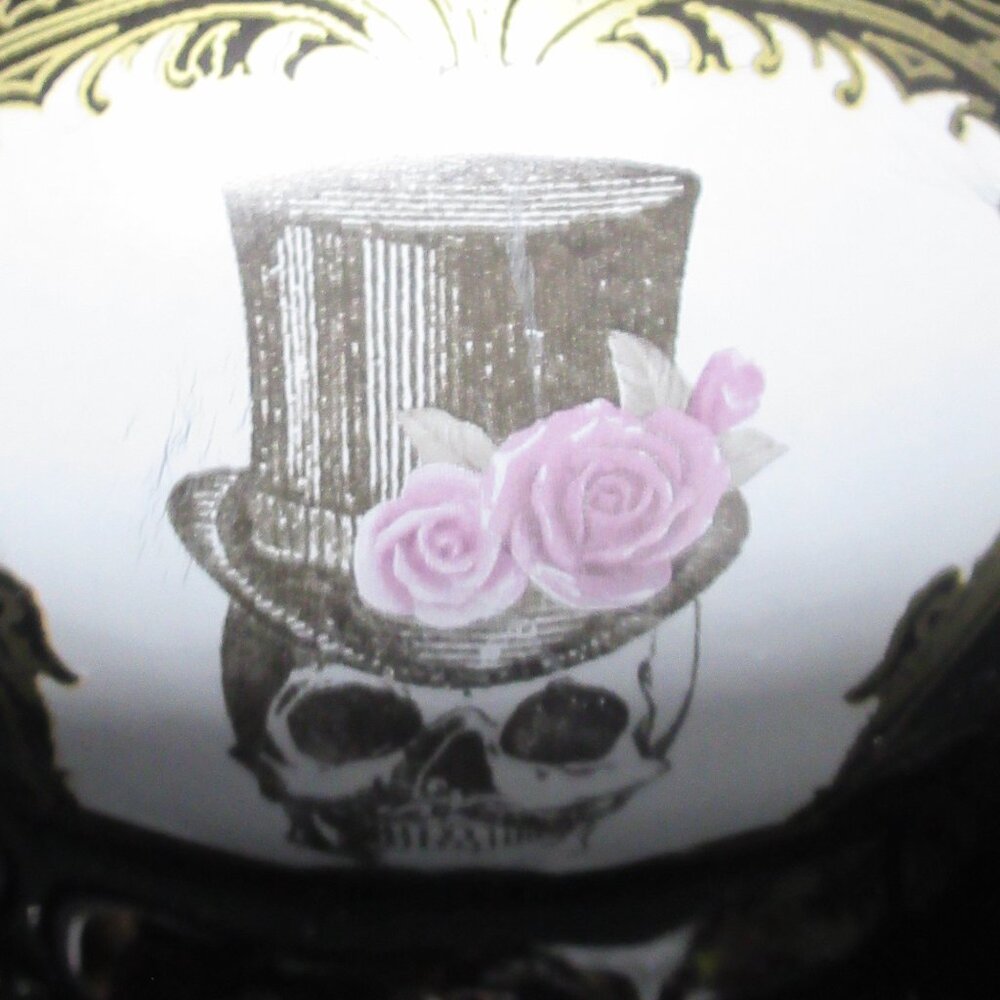 Elegant Skull Tea Set (Teapot, Cup and Saucer) - Picture 3 of 12
